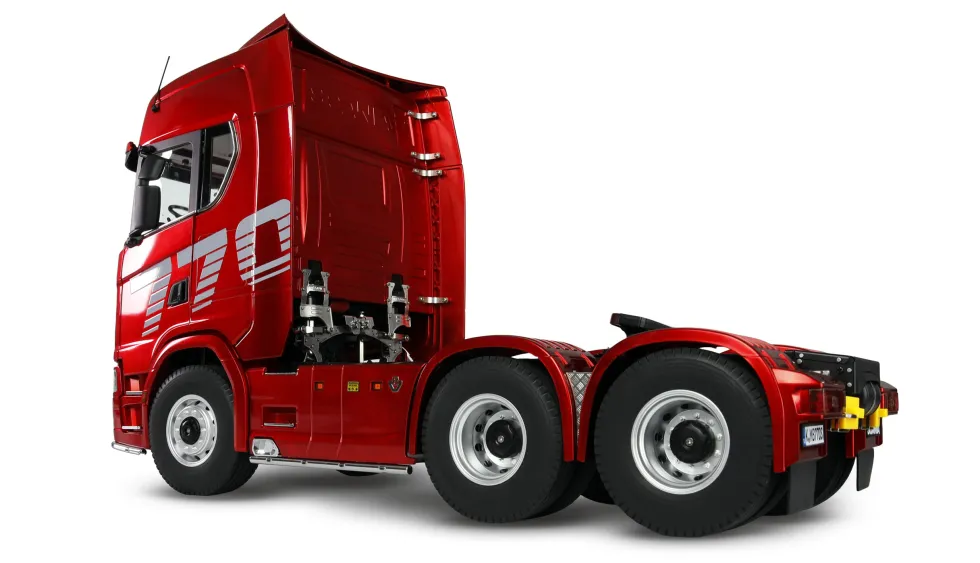 Amewi Scania 770 S Zugmaschine 6x6 1:14 RTR rot