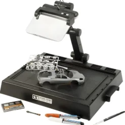 Tamiya Arbeitsstation mit Licht und Vergrößerungslinse #74064